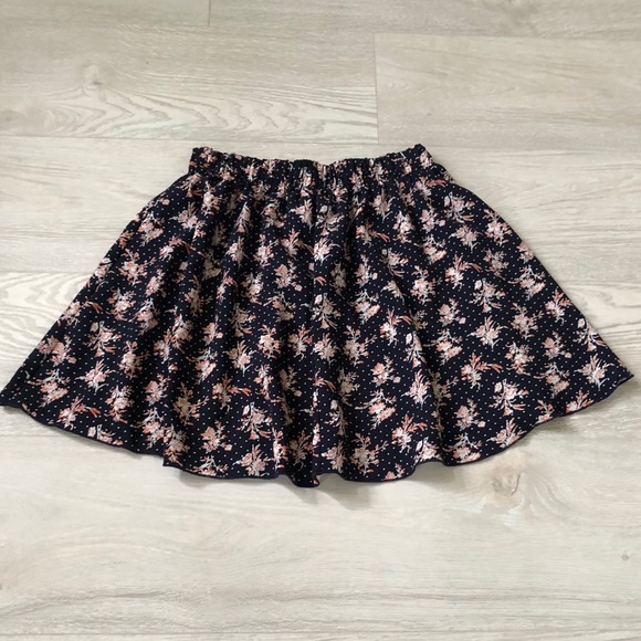 Miss Daisy Floral Print Casual Navy Mini Skirt - Picture 7 of 16